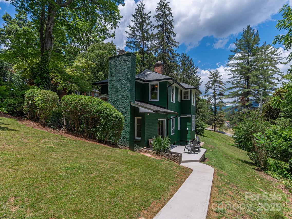 50 Skyland Ter., Canton, NC 28716