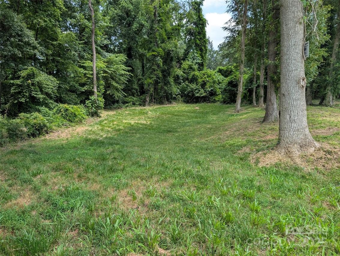 710 Bouchelle Rd., Morganton, NC 28655