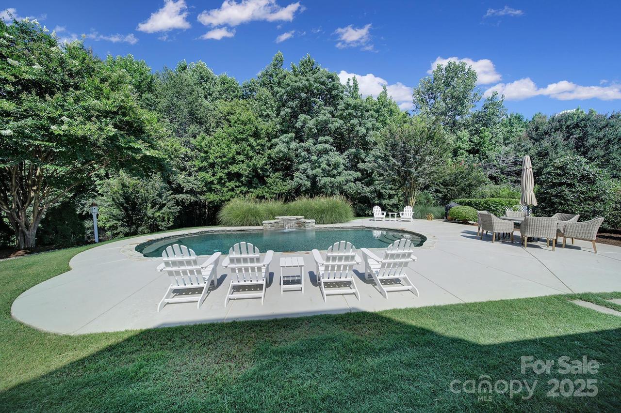 2909 Julian Glen Cir., Waxhaw, NC 28173