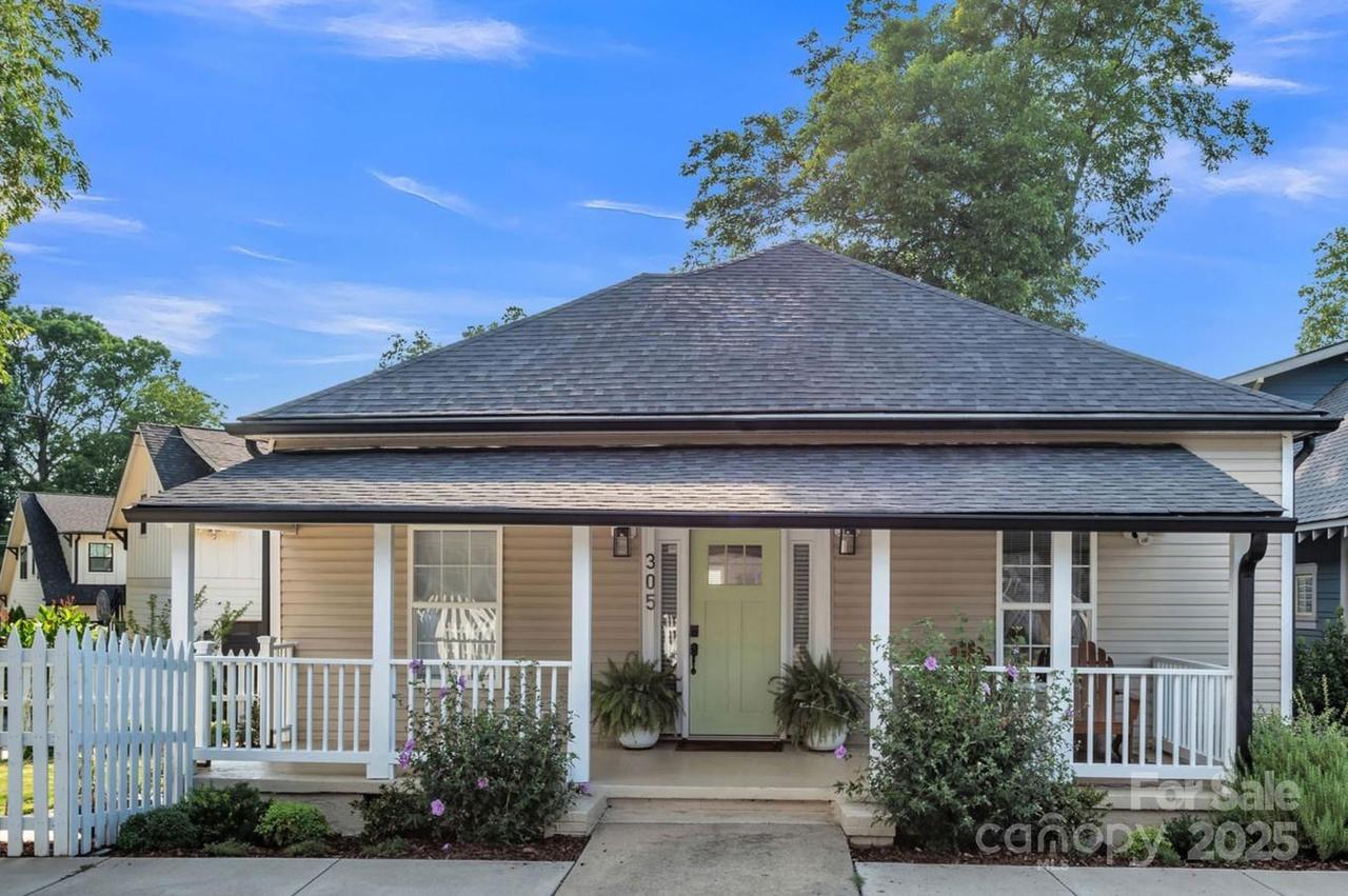 305 Solomon St., Charlotte, NC 28216