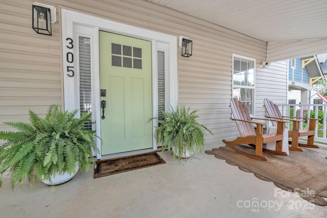 305 Solomon St., Charlotte, NC 28216