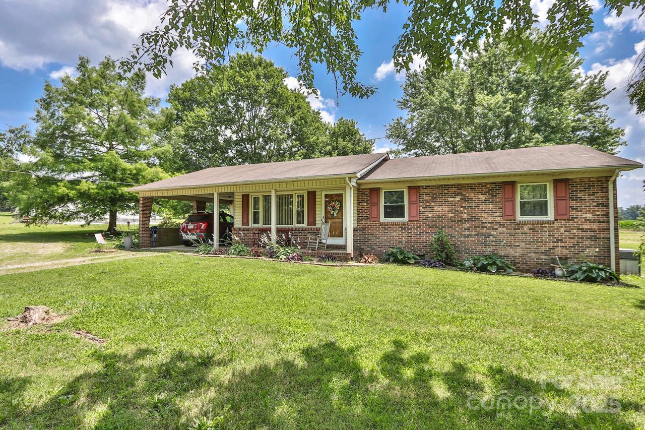 2809 Ralph Rd., Boonville, NC 27011