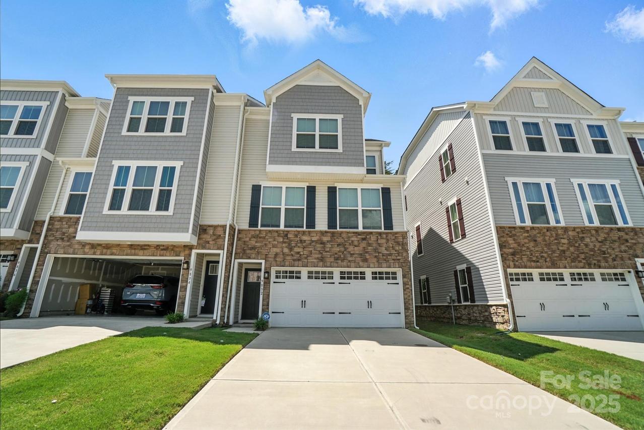 9832 Oaklawn Blvd., Huntersville, NC 28078