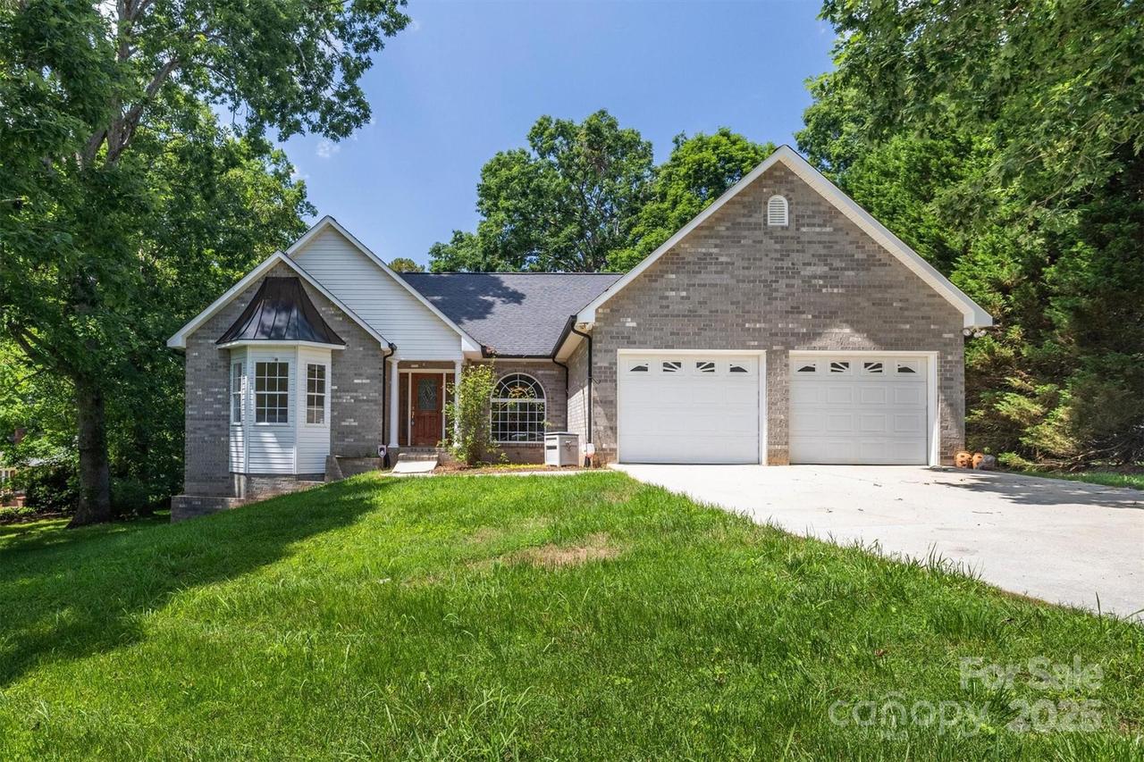 2763 W Winds Dr., Morganton, NC 28655