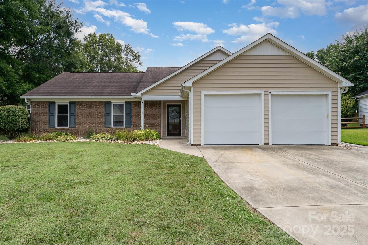 8000 Rachel Ct., Waxhaw, NC 28173