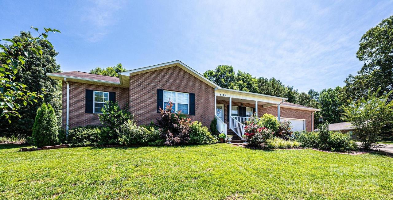 4128 River Run Cir., Hickory, NC 28602