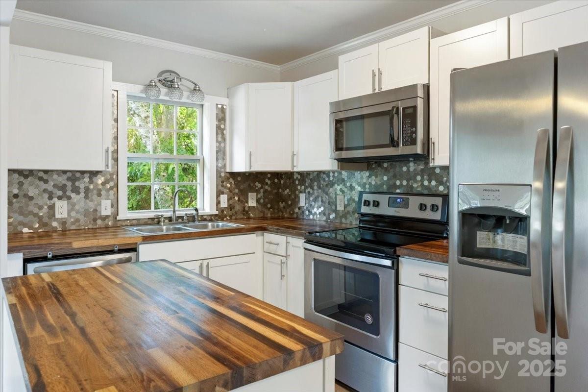 308 Davis Park Rd., Gastonia, NC 28052