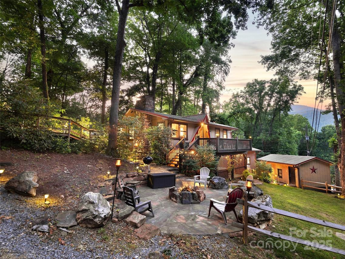 290 Dogwood Dr., Maggie Valley, NC 28751