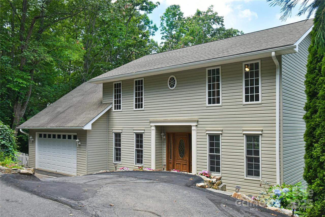 16 Skyview Ct., Asheville, NC 28803