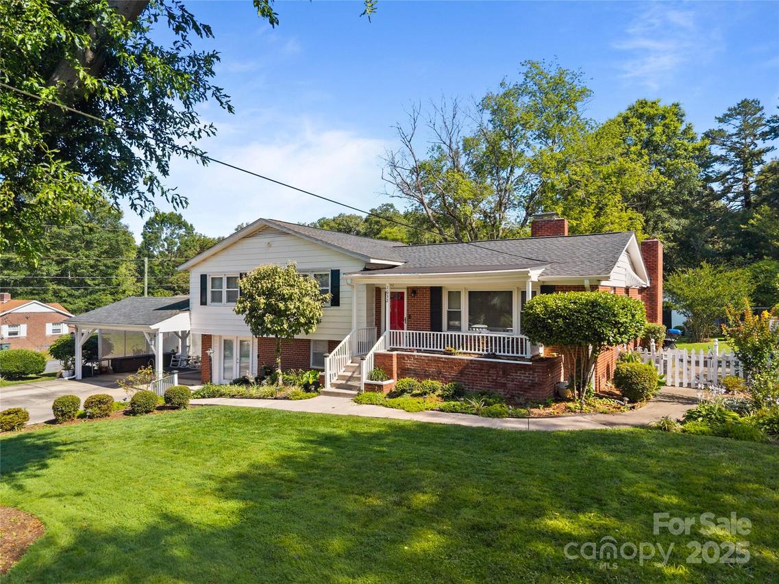 1632 Kimberly Dr., Gastonia, NC 28052