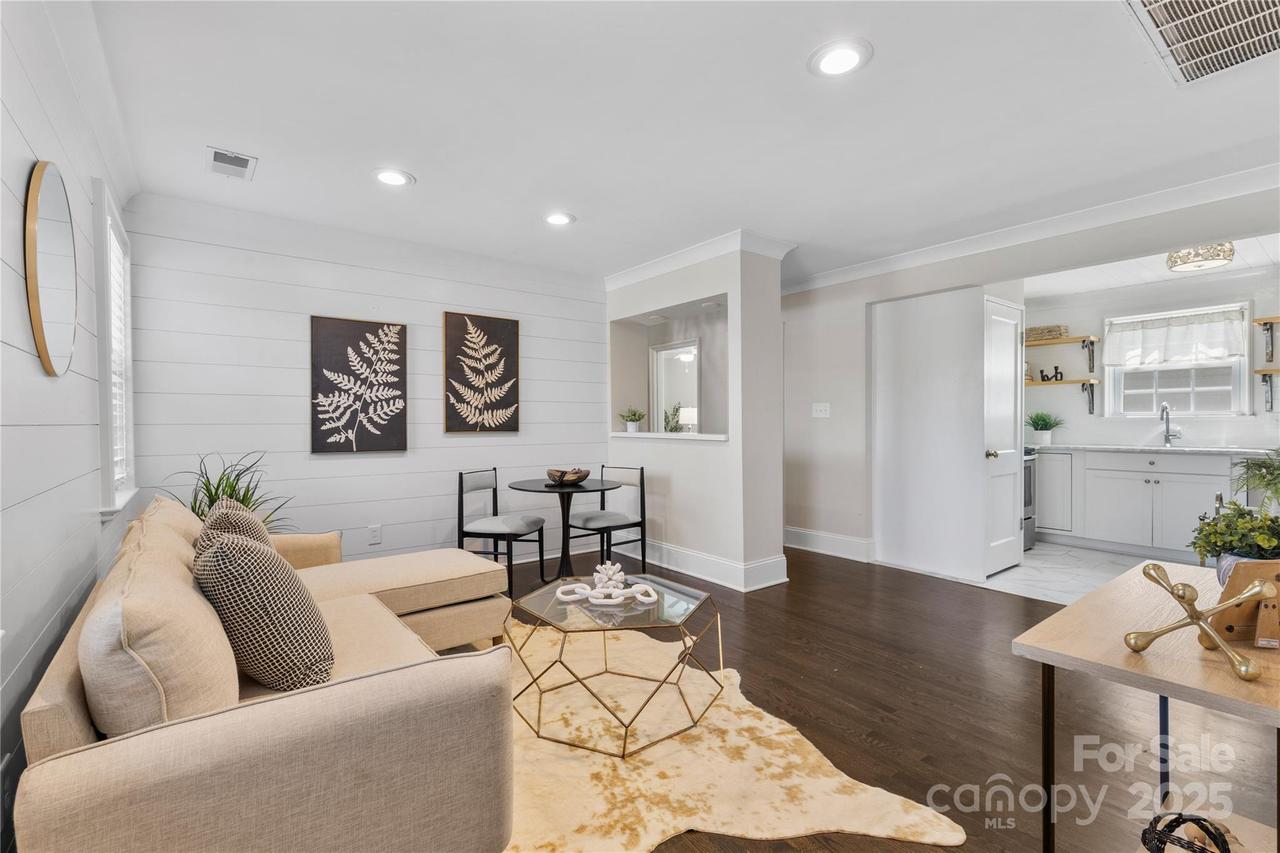 404 Wakefield Dr. #C, Charlotte, NC 28209
