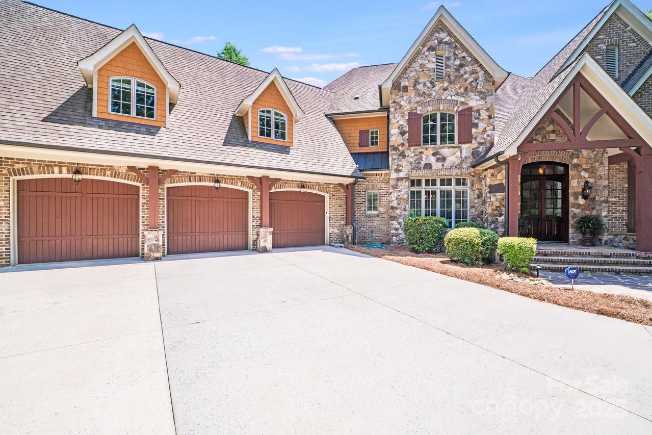 600 Beauhaven Ln., Waxhaw, NC 28173