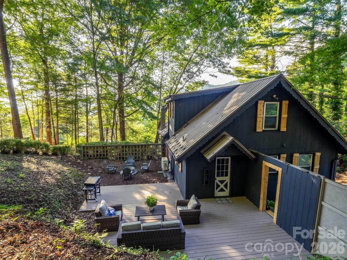 410 Mother In Law Ln., Burnsville, NC 28714