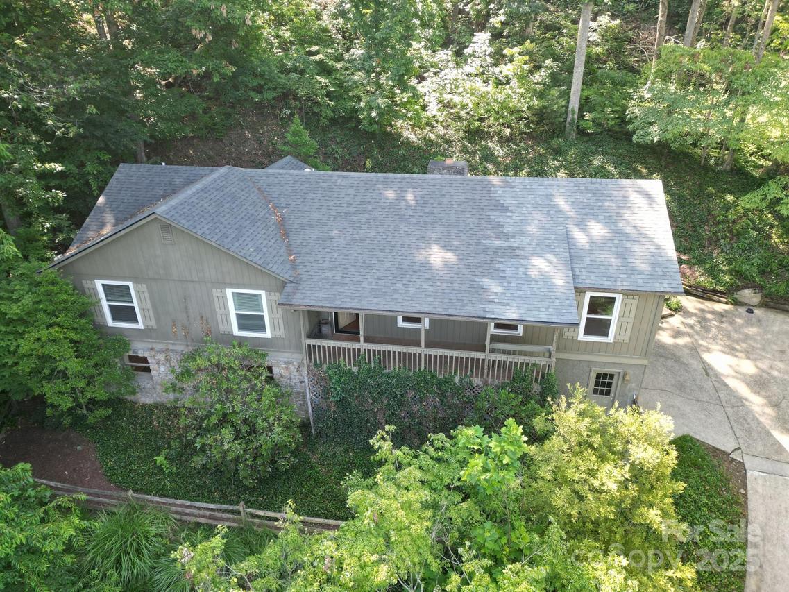 6 Wilderness Cove Rd., Asheville, NC 28804