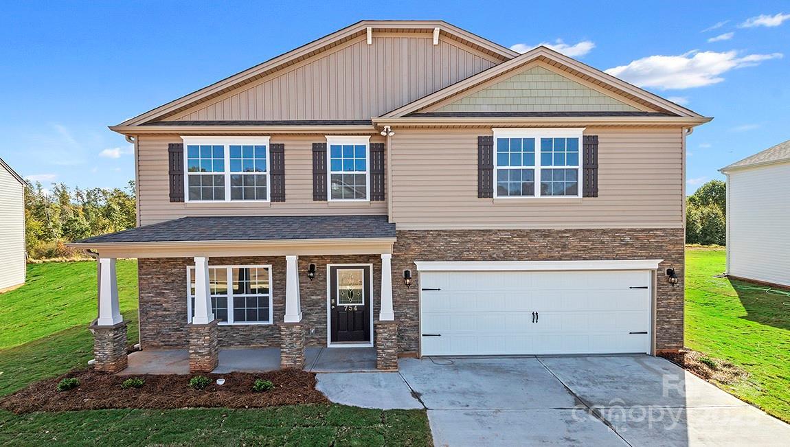 53 Lance Forest Rd., Fletcher, NC 28732