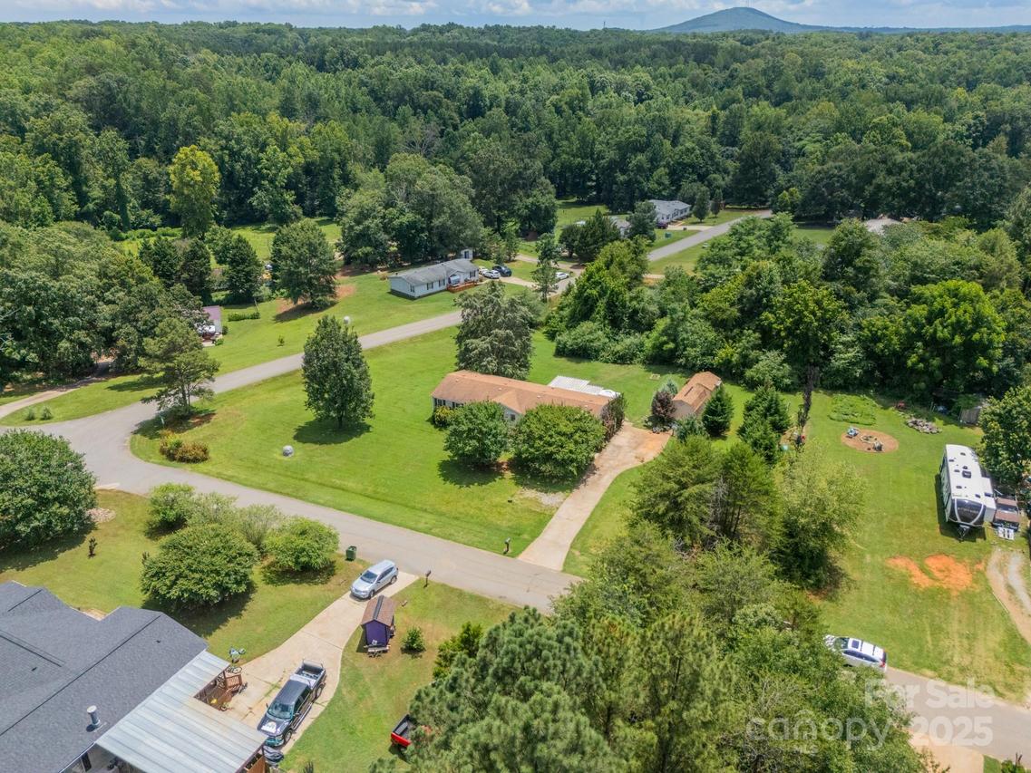 854 Joseph Antoon Cir., Stanley, NC 28164