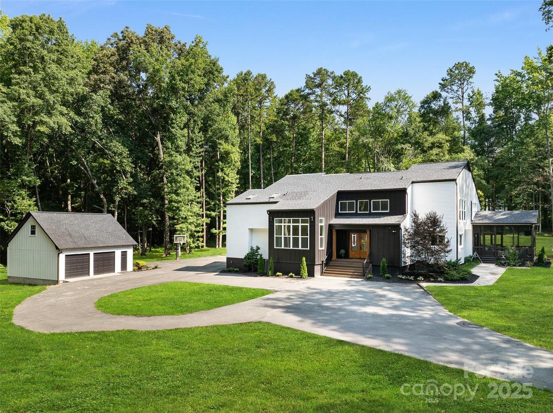 202 Walden Ln., Weddington, NC 28104