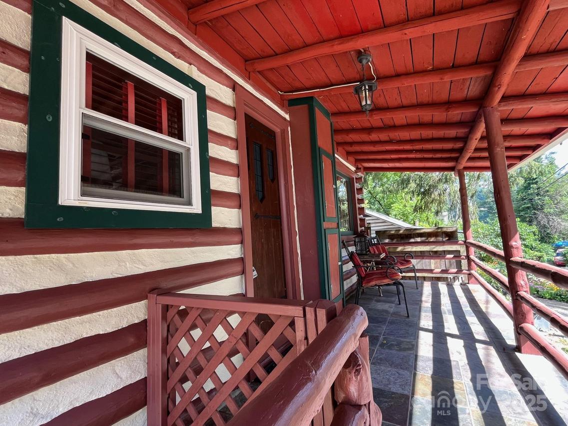 10 Rhododendron Dr., Asheville, NC 28805