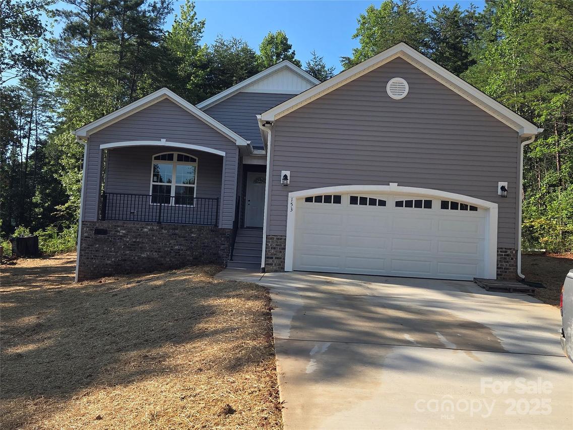 153 Brook Creek Dr., Troutman, NC 28166