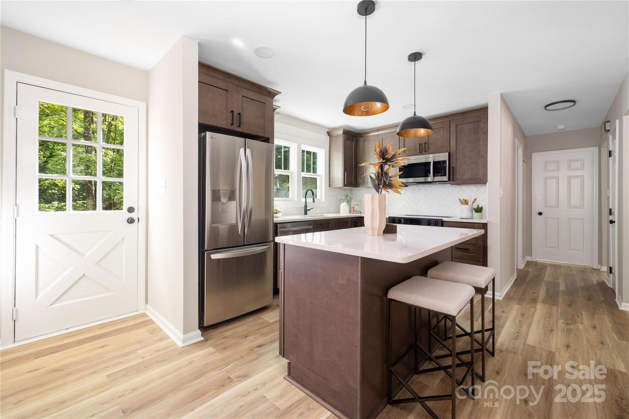 7407 Limerick Dr., Charlotte, NC 28270