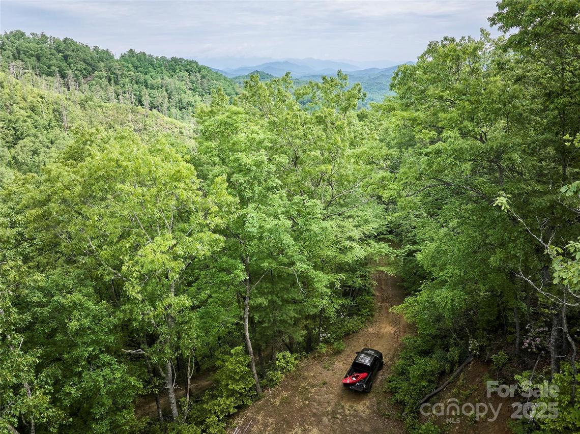 150 Holly House Rd., Bryson City, NC 28713