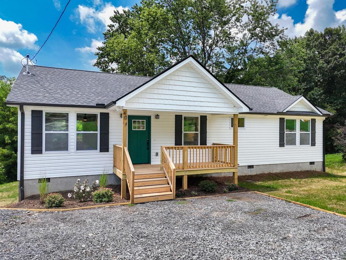 40 Pine Ln., Asheville, NC 28806