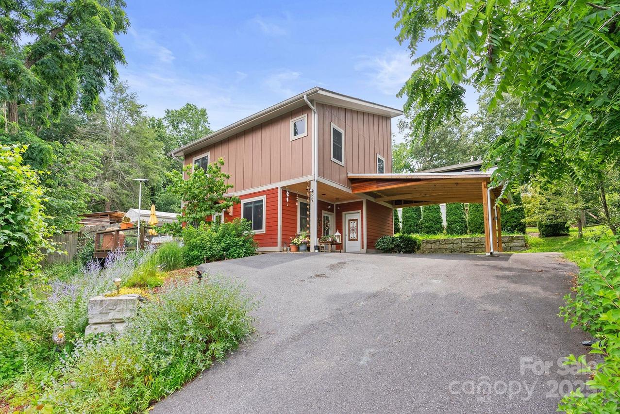 37 Bryant St., Asheville, NC 28806