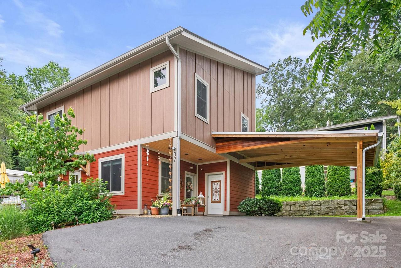 37 Bryant St., Asheville, NC 28806