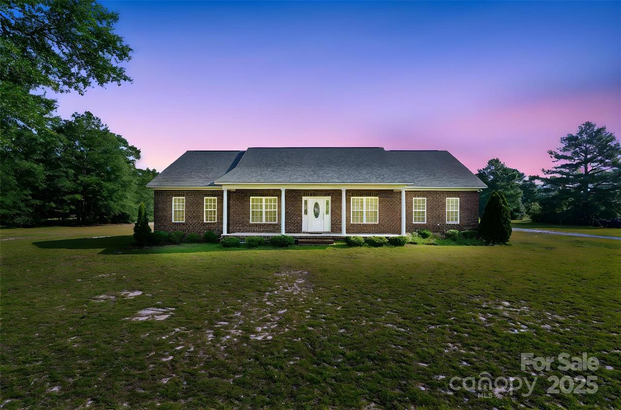 527 Live Oak Methodist Church Rd., White Oak, NC 28399