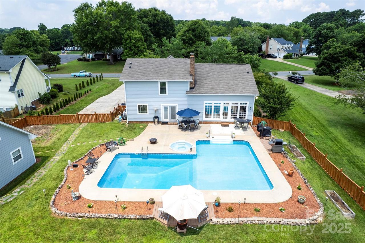 13733 Castleford Dr., Mint Hill, NC 28227