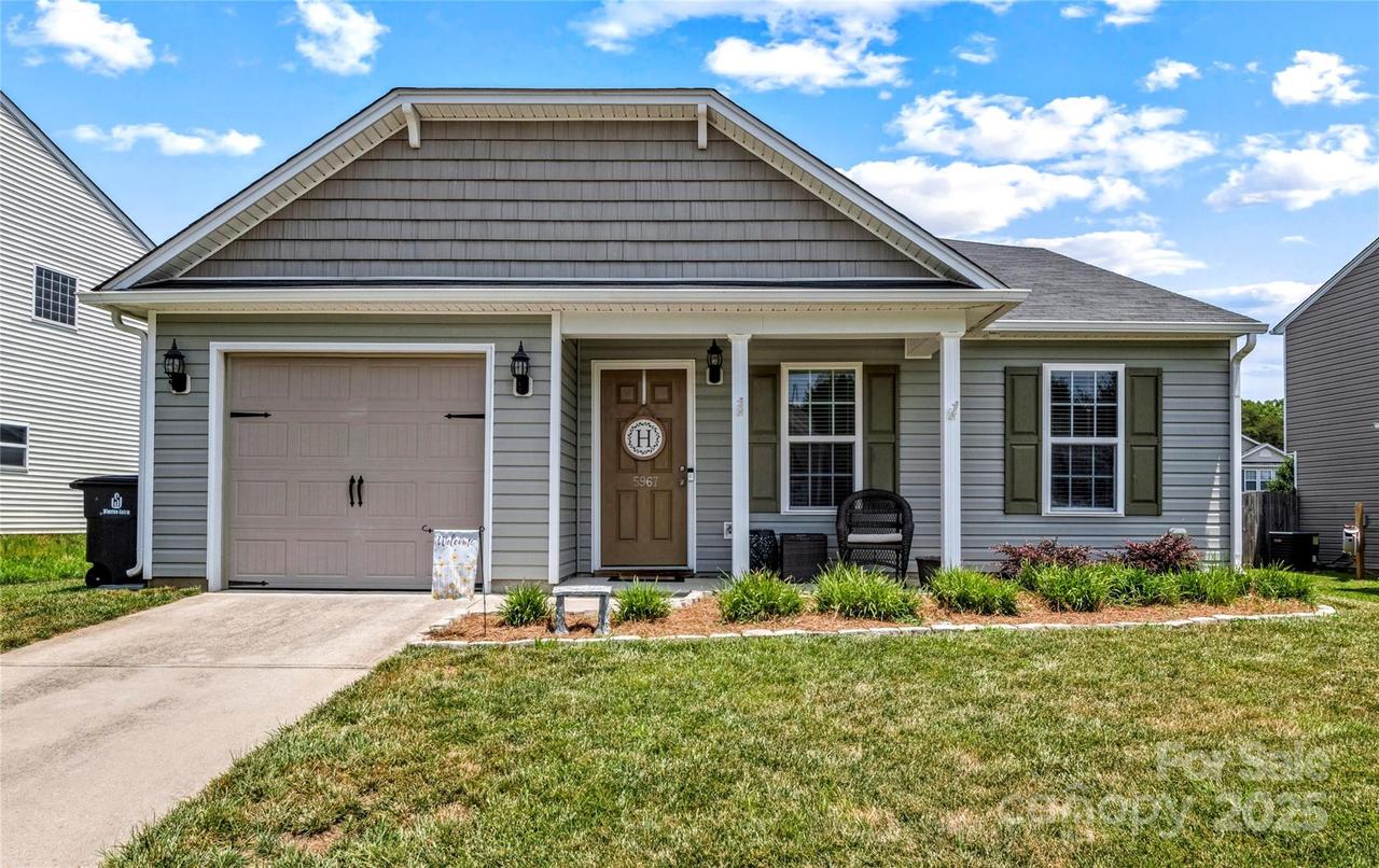 5967 Odenton Ln., Pfafftown, NC 27040