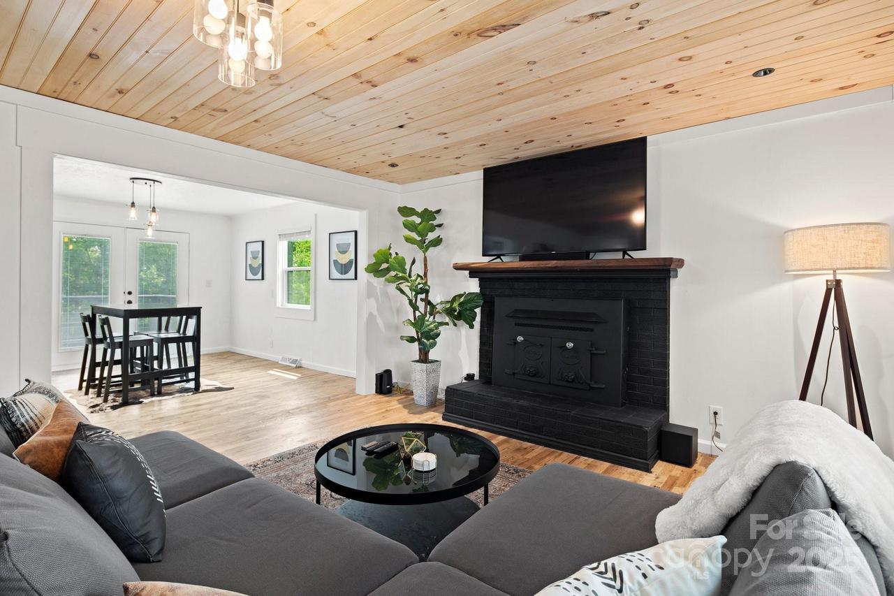 533 Old Nc 20 Hwy., Alexander, NC 28701