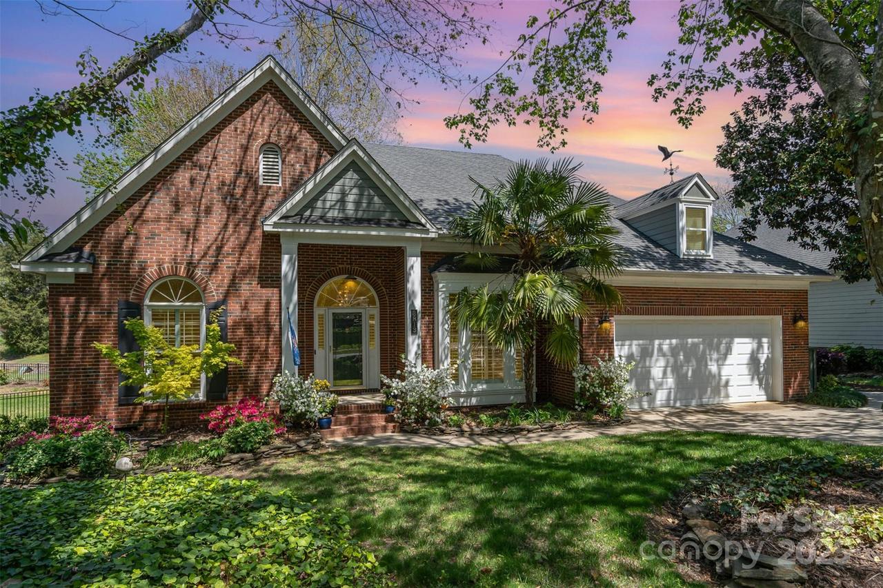 3813 Beauvista Dr., Charlotte, NC 28269