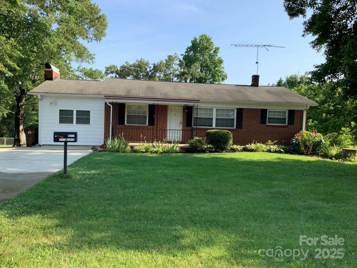 3009 Grier St., Newton, NC 28658