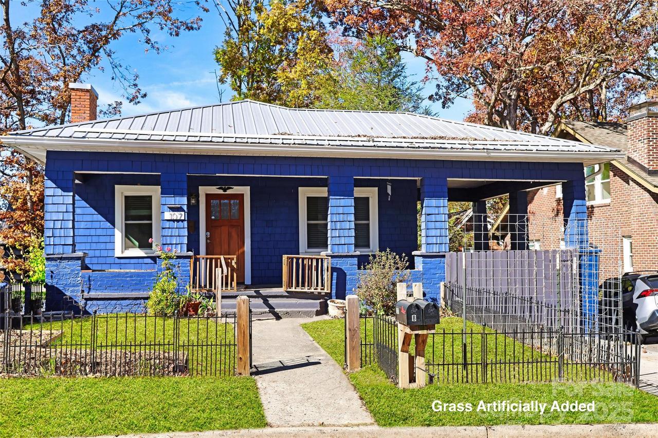 107 Riverview Dr., Asheville, NC 28806