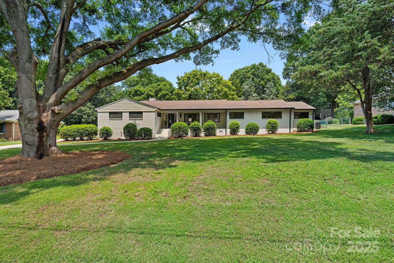 4209 Windwood Cir., Charlotte, NC 28226