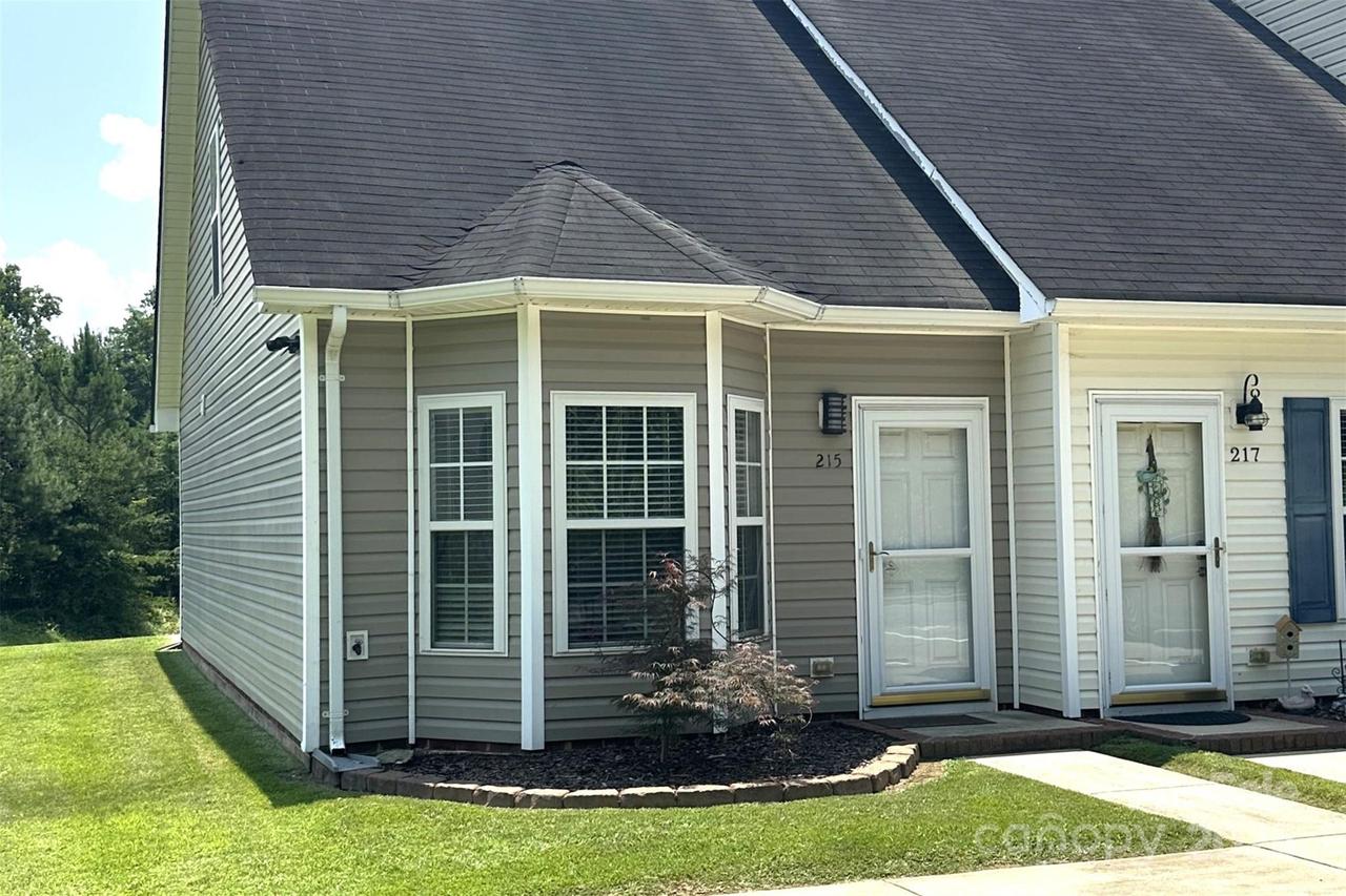 215 Linkside Ct., Lenoir, NC 28645
