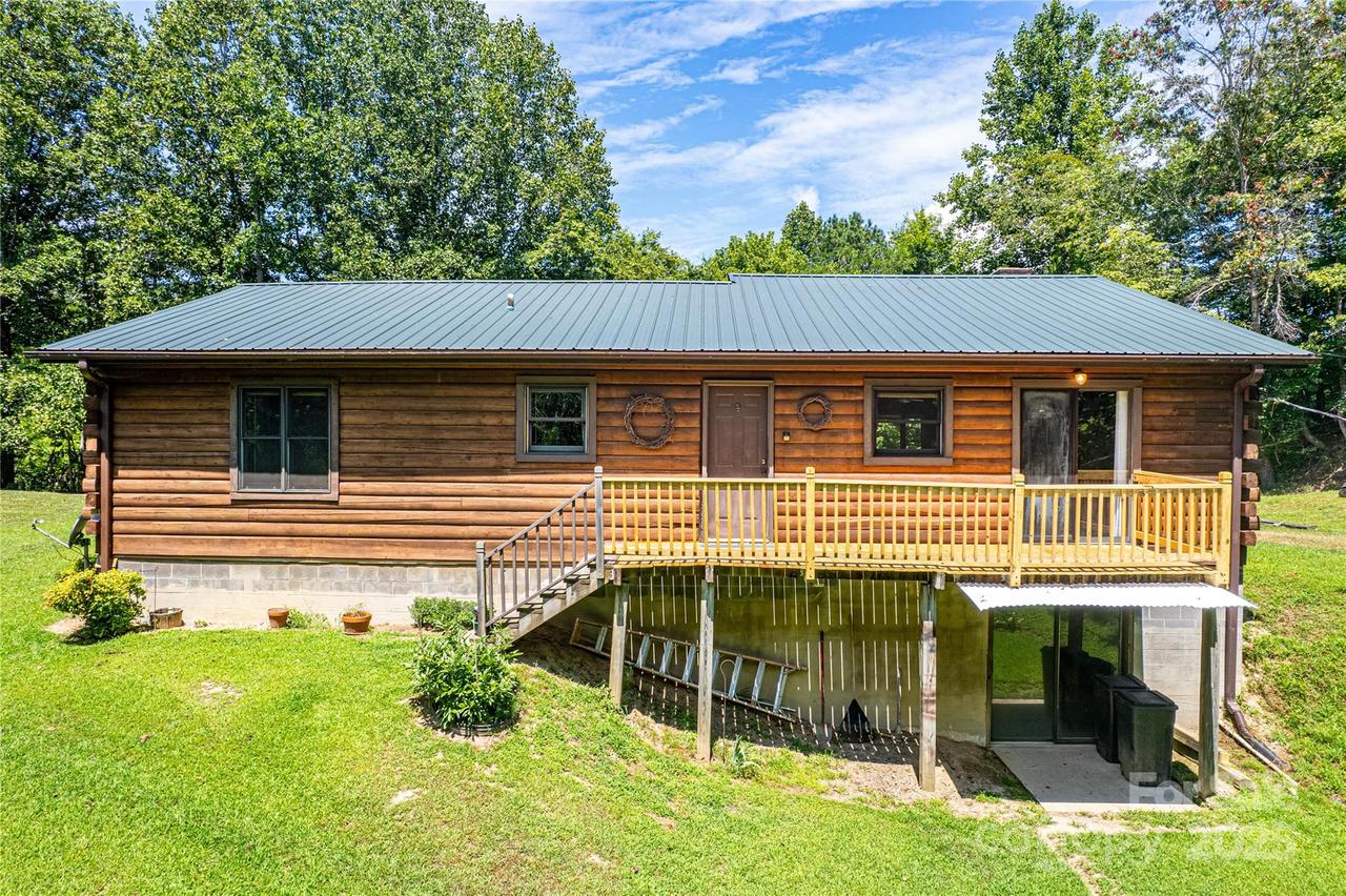 60 Treadway Dr., Marshall, NC 28753