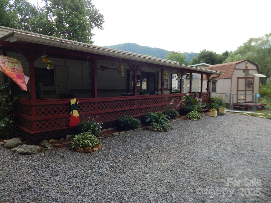 90 Park Pl., Maggie Valley, NC 28751