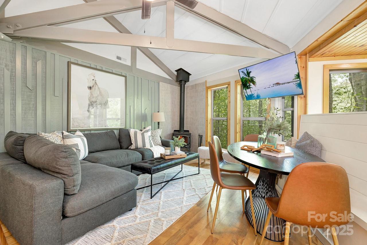 125 Pond Creek Rd., Beech Mountain, NC 28604