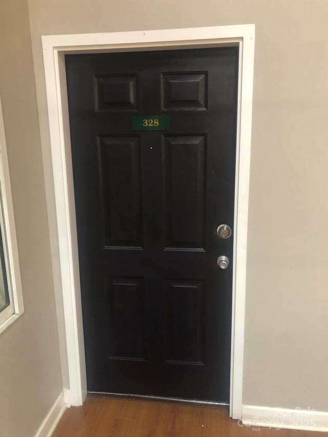 201 S Hoskins Rd. #328, Charlotte, NC 28208