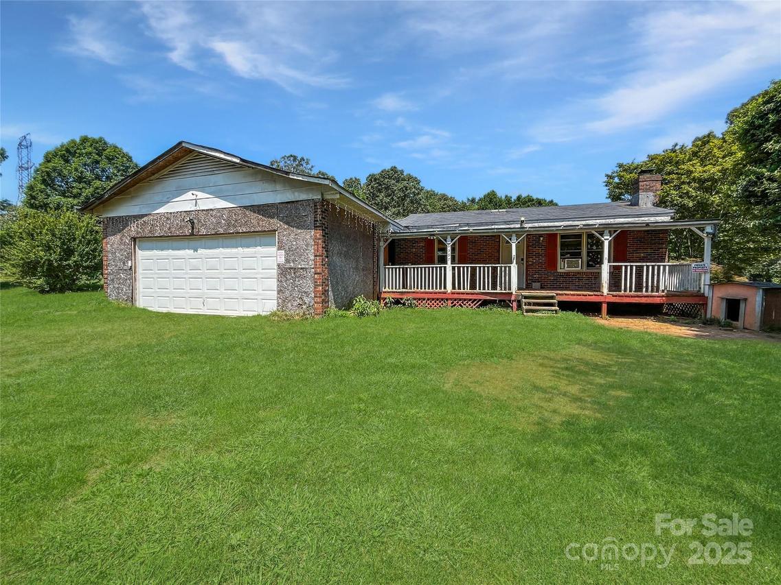 8397 Rhodhiss Rd., Connelly Springs, NC 28612