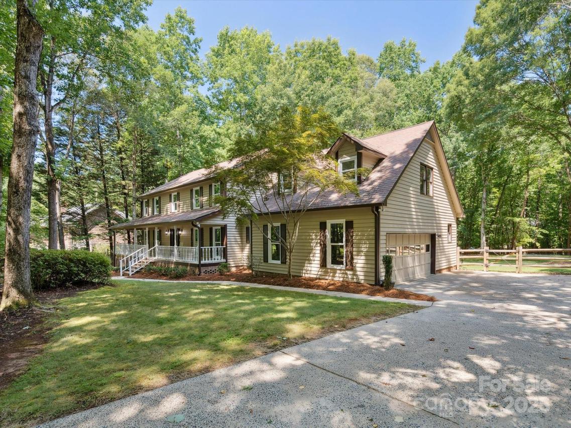 3701 Bounty Ct., Matthews, NC 28104