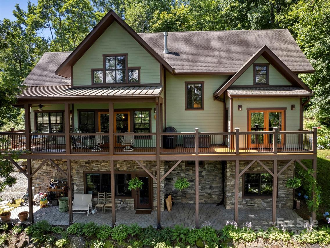 711 Winfield Dr., Clyde, NC 28721