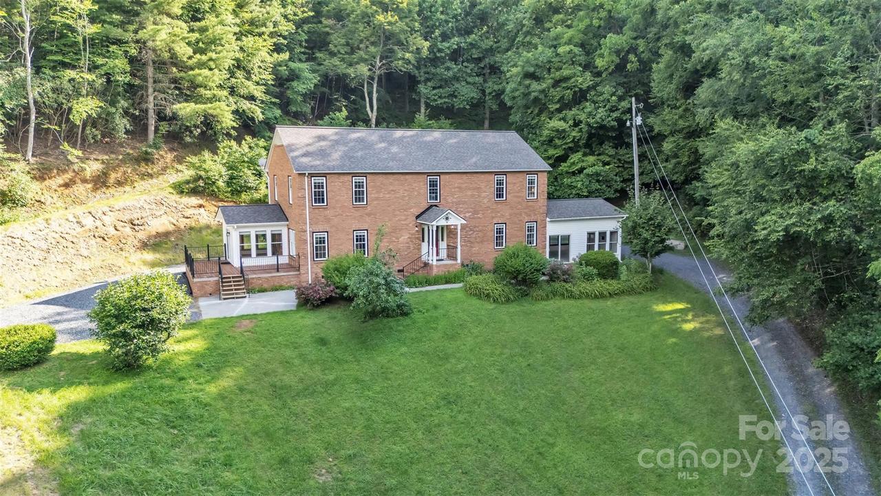 317 Dillard Dr., Jefferson, NC 28640