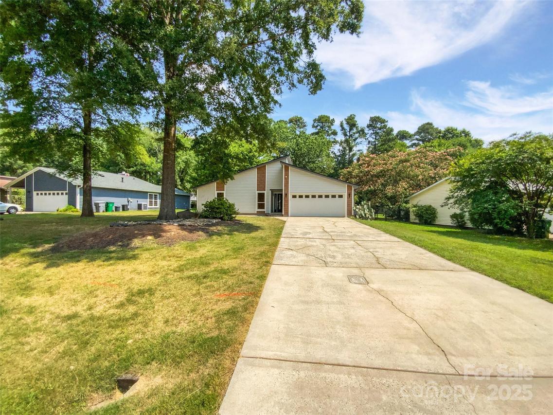 10934 Coachman Cir., Charlotte, NC 28277