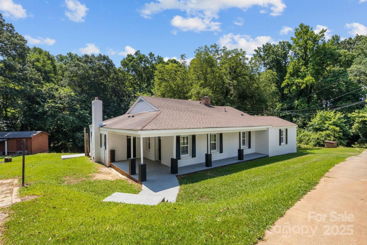 509 8th Avenue Extension, Cramerton, NC 28032