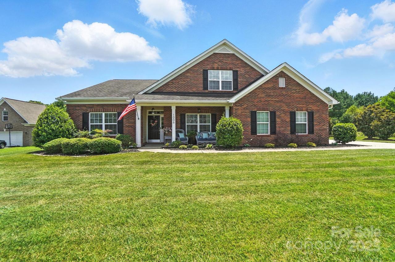 1006 Spring Rose Ln., Matthews, NC 28104