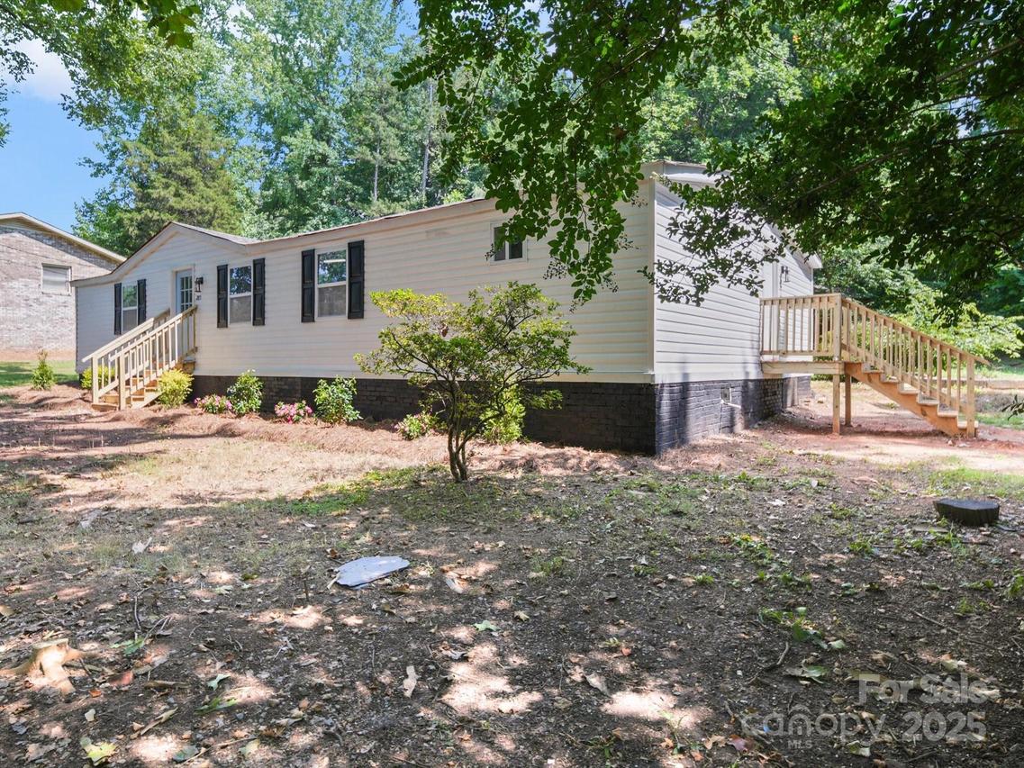285 Baney Dr., Lexington, NC 27292