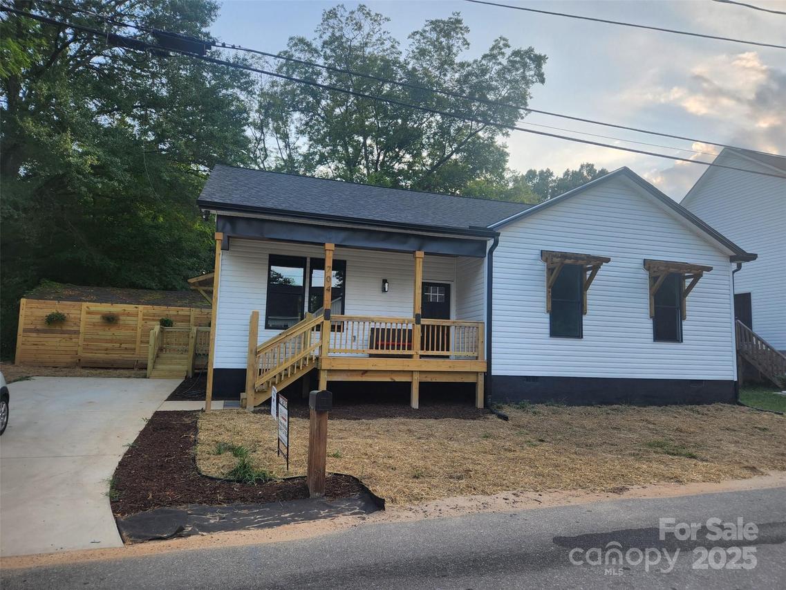 704 S Harding Ave., Kannapolis, NC 28083